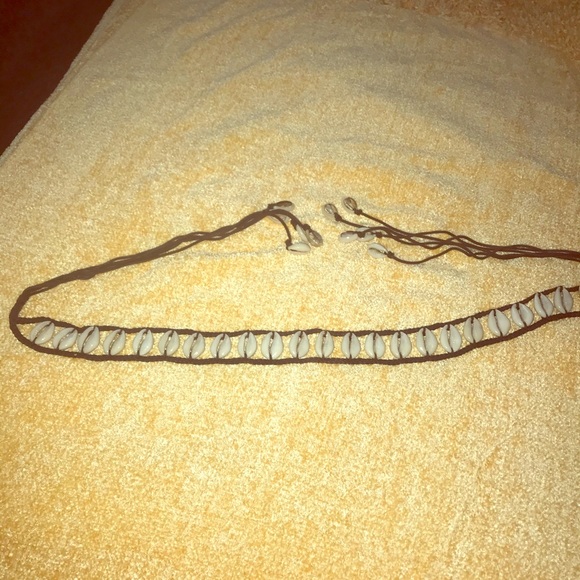 Brown Cowrie Shell belt. - Picture 1 of 2